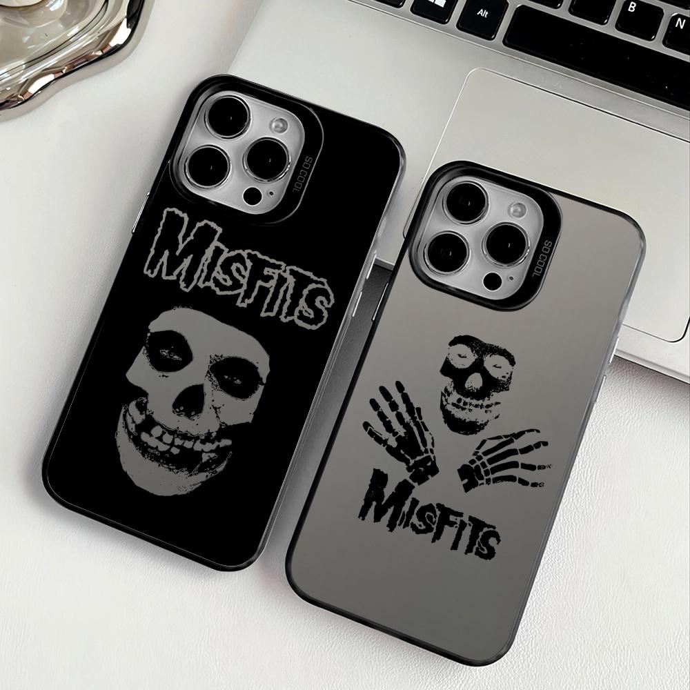 Apple Iphone 16 - Чехол Misfits для iPhone 17 16
